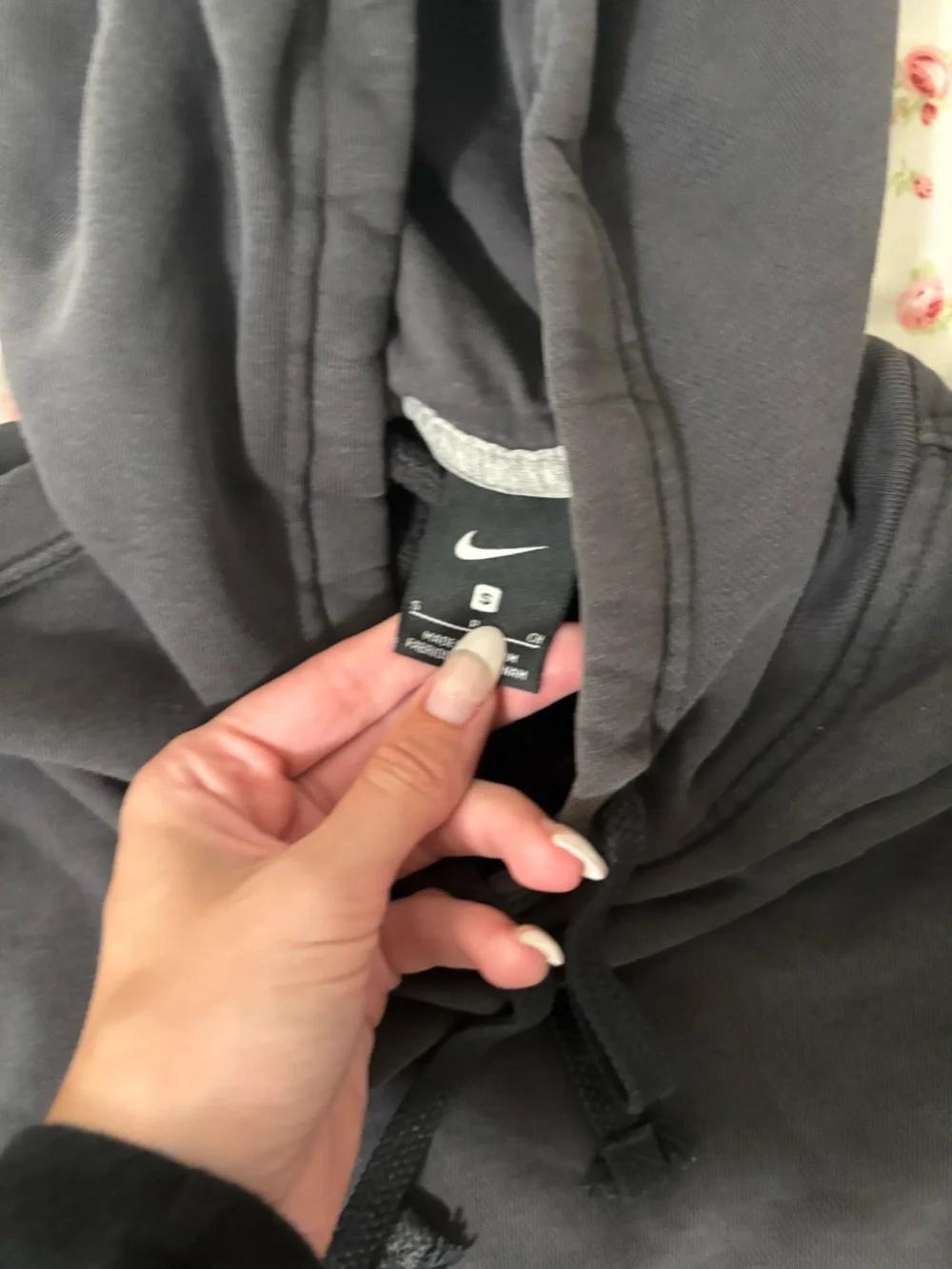 Nike Men’s Dark Gray Turtleneck Pullover with Swoosh